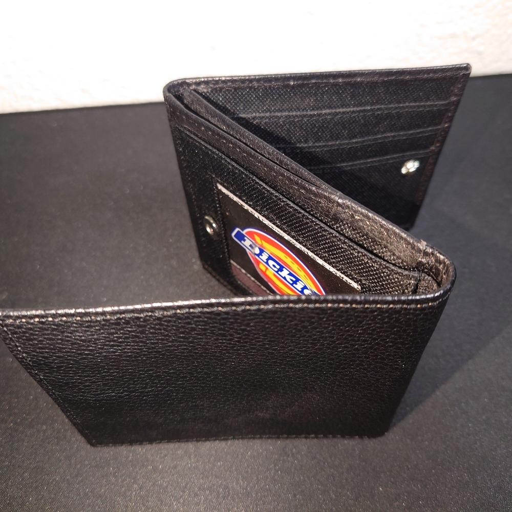 NEW Dickies trifold wallet